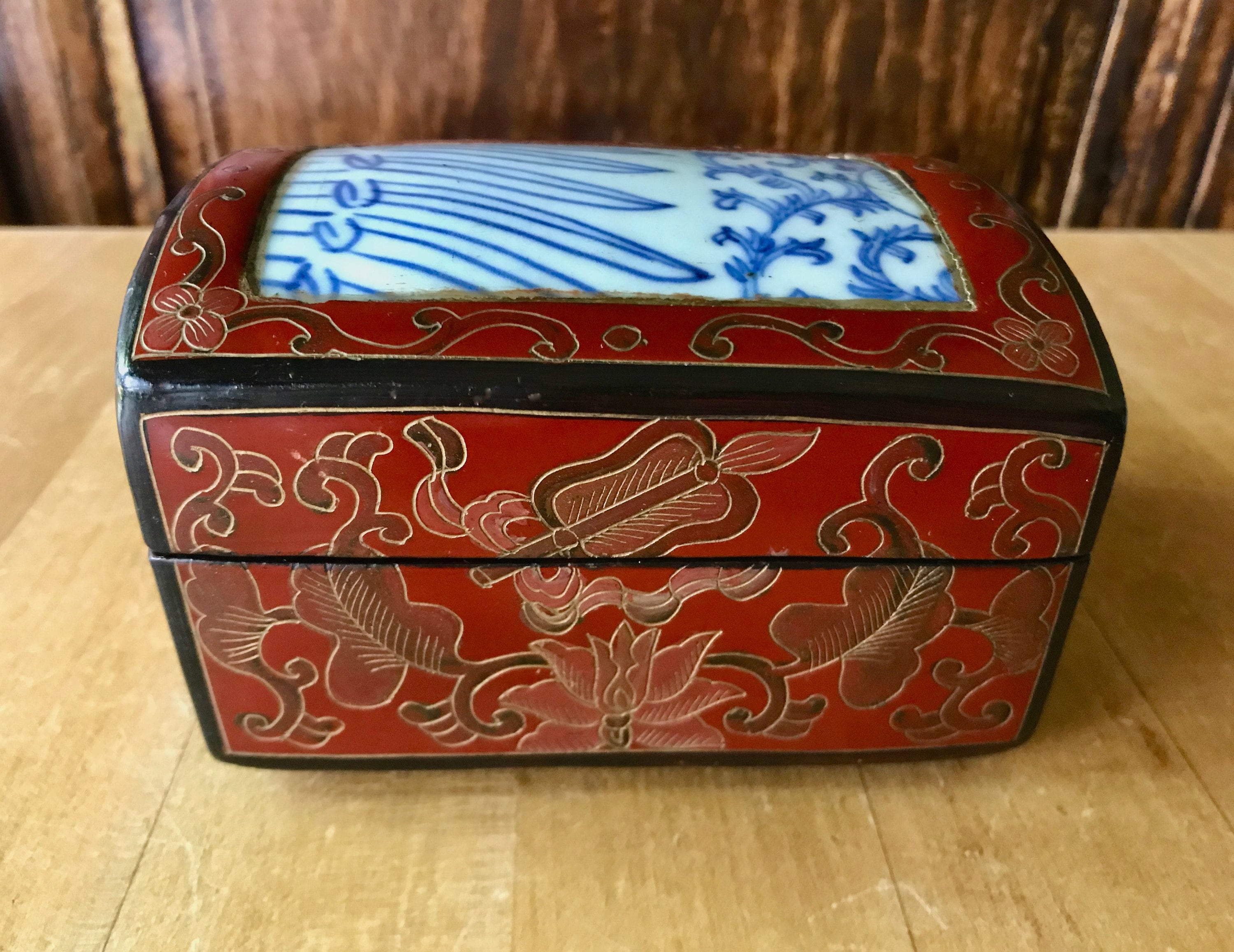 Chinese Red Lacquer Wood Box With Inlaid Blue and White
