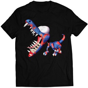 Puede incluir: Una camiseta negra con una imagen de dibujos animados de un dinosaurio azul y rojo con una gran boca abierta y dientes afilados.