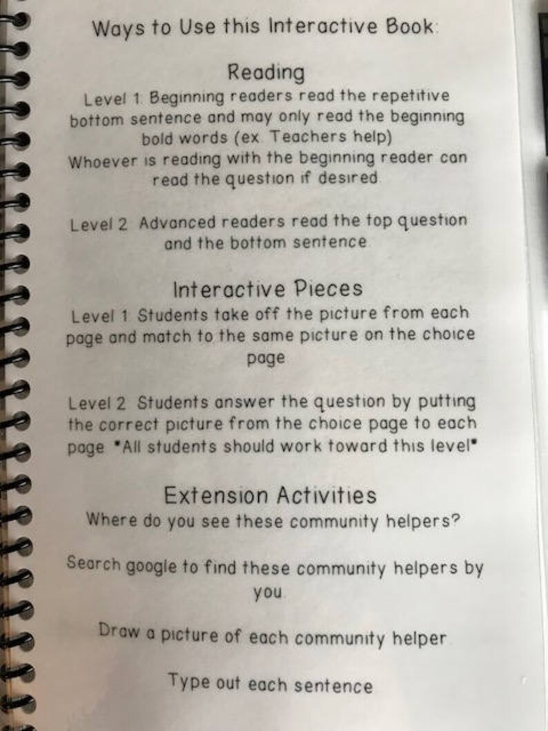 Puede incluir: Una p&aacute;gina de un libro con espiral que detalla el uso interactivo del libro. El texto incluye instrucciones para los niveles de lectura, piezas interactivas y actividades de extensi&oacute;n. La p&aacute;gina es blanca con texto negro.