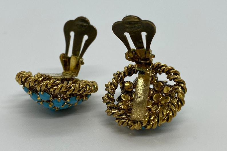 Lovely gold colored vintage clip-on earrings with blue stones image 5