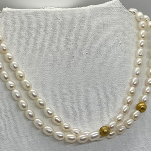 Elegant pearl necklace with white cultured pearls image 1