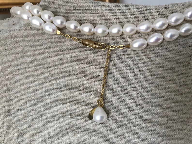 Elegant pearl necklace with white cultured pearls image 7