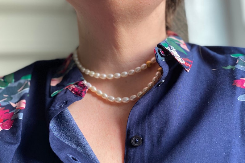 Elegant pearl necklace with white cultured pearls image 10
