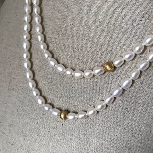 Elegant pearl necklace with white cultured pearls image 5