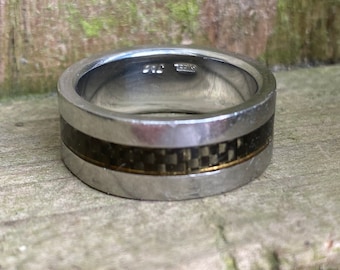 Preowned men's ring made in stainless steel