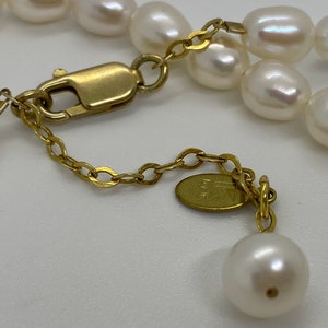 Elegant pearl necklace with white cultured pearls image 2