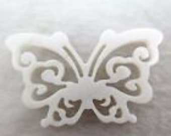 TIA-12 natural mother-of-pearl-carved butterfly pendant