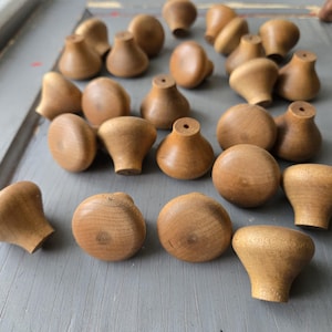 1 small Round Wood Knob, wooden cabinet pull, rustic Hardware Vintage, old Farmhouse Dresser, Kitchen Pantry, 1 1/4&quot;, light Stained