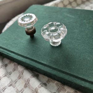 1 Vintage Clear Glass flower Drawer Knobs,  Antique Floral, Faceted Starburst Design Brass Hardware 1920s 1930s 1940s Art Deco cabinet pull