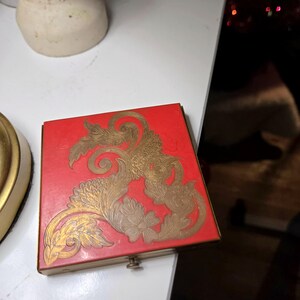Vintage compact powder makeup case, red and gold brass mirror cosmetic, 3 1/4&quot; square, etched metal floral, etching