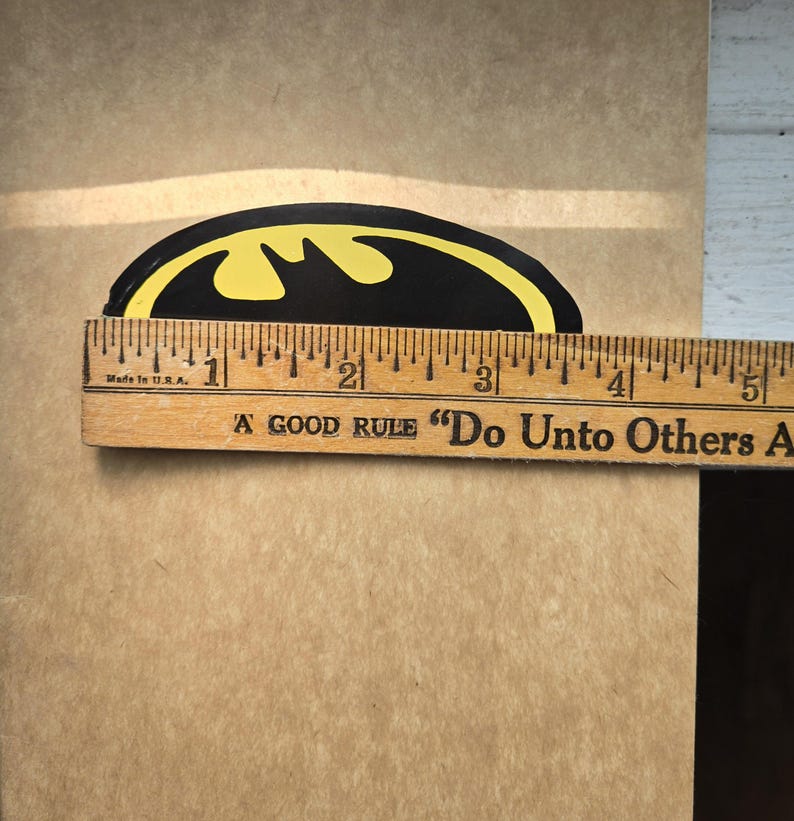 90s VINTAGE Batman sticker, retro DC Comics Old school 1990s bat emblem, logo imagem 2
