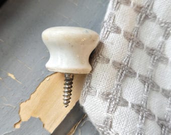Vintage 1" Ceramic Mushroom Knob – Aged White Cream Drawer Pull 1950s Cabinet Hardware Farmhouse Restoration