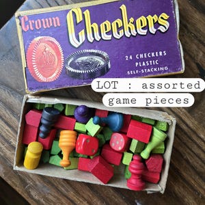 Lot vintage board game wood pieces, assorted Monopoly houses and hotels, mixed parts for crafts
