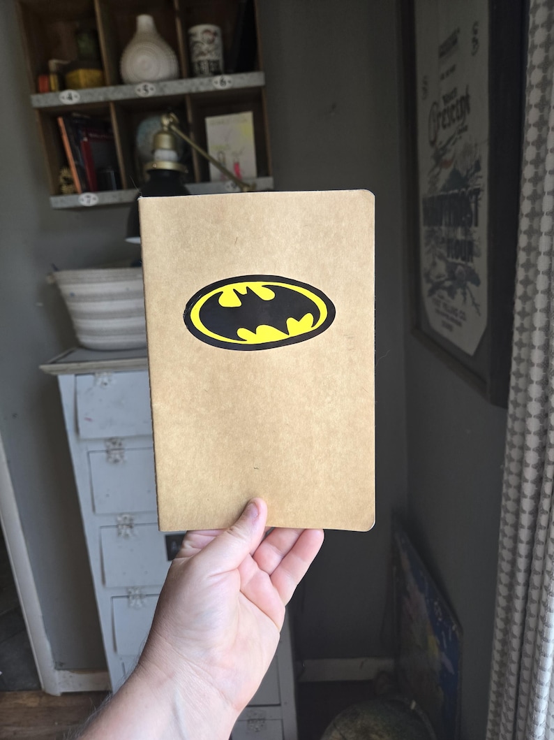90s VINTAGE Batman sticker, retro DC Comics Old school 1990s bat emblem, logo imagem 5
