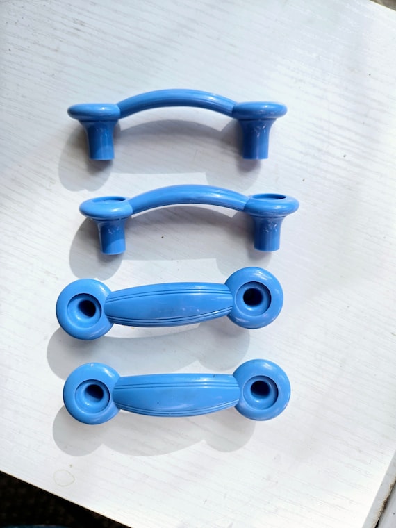 1 Lockwood Vintage Drawer Pull Colorful Cornflower Blue Dresser Handle 4", plastic hardware 1940s mcm midcentury antique Furniture, 3" retro