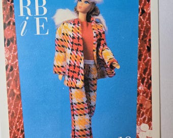 Tarjeta coleccionable vintage, Barbie Retro Mattel de los años 70, datos de moda n.° 98, Perfectly Plaid, 1.ª edición de 1971, coleccionable, nostalgia de los años 90.