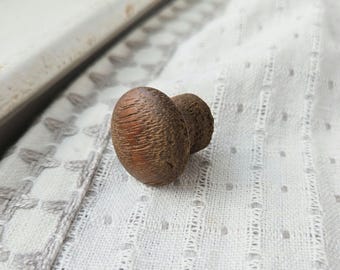 1 antique rustic small wood knob, primitive hardware handmade,  old fashioned drawer pull for cabinet,  farmhouse pantry cupboard, hand made