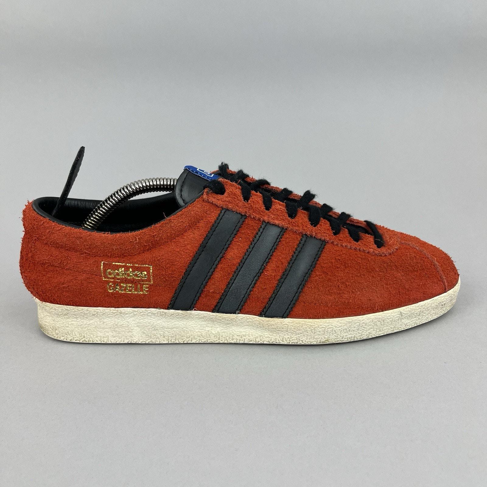 adidas gazelle silver green womens adidas Kids' Grade School Samba OG Shoes, Size 7, White