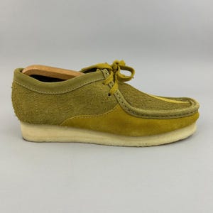 Zapatos Clarks Originals para hombre, talla UK 6.5, modelo Wallabee Olive Combi, mocasín náutico de ante. imagen 1