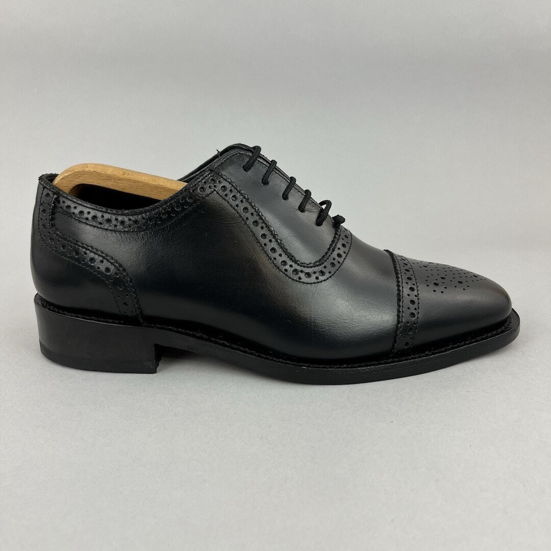 Samuel Windsor Men\'s Wingtip Oxford Dress Shoes, Size 11, Black, Classic, Elegan Designed to endure, built to impress. Goodyear Welted  main image 2