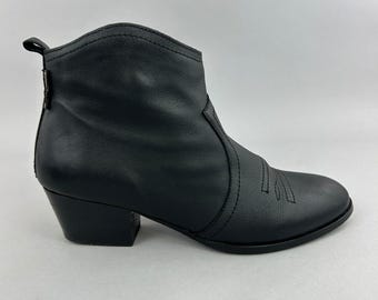 Russell & Bromley Boots Size EU38 UK5 Black Leather Ankle Zip Up Cowboy Western