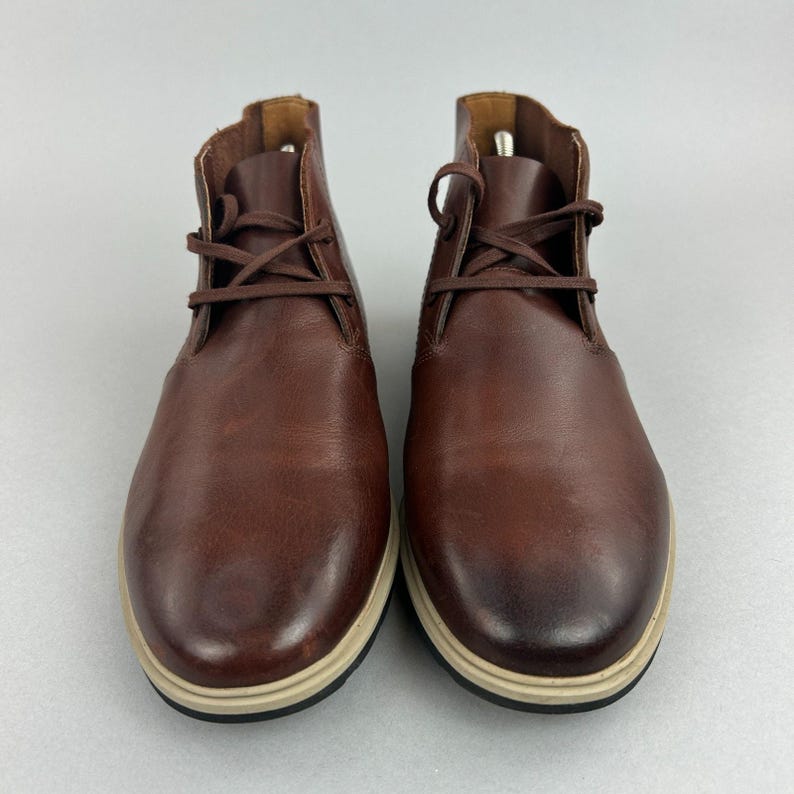 Clarks Glaston Mellanbruna Läder Chukka Läder Lätta Klackstövlar Storlek EU41 UK7 bild 2