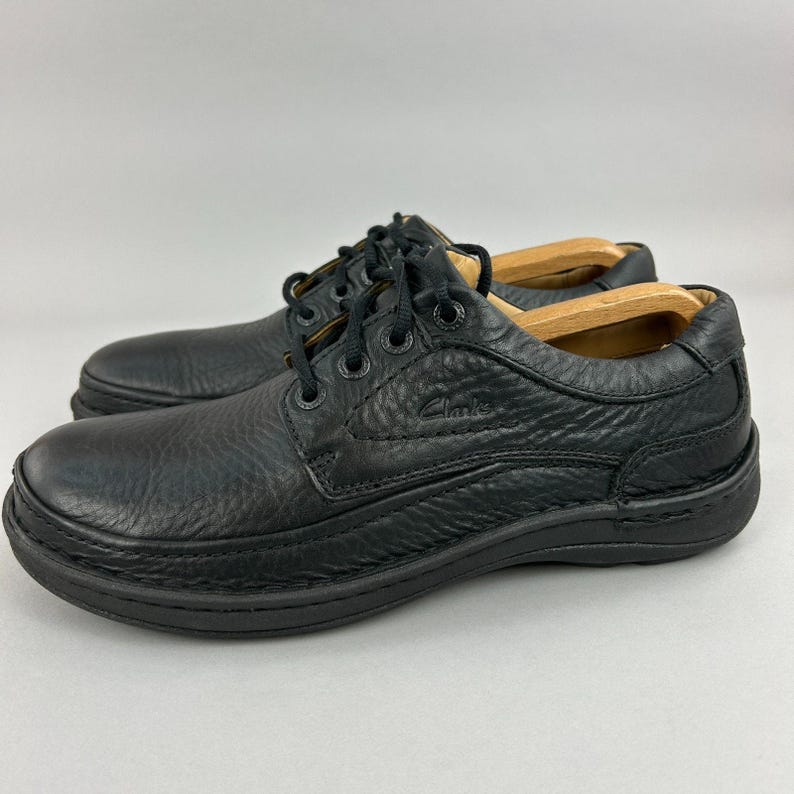 Scarpe Clarks taglia UK 8.5 in pelle nera Nature Three Country Walking Active Air immagine 3