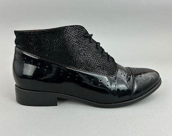 Botines negros de charol, con puntera tipo brogue y cordones, talla 5 del Reino Unido para mujer.