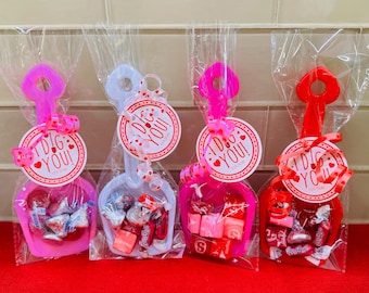 Valentine Treat Shovels - Classroom Treat - Gift - Party Favor - Candy Shovel - Personalized