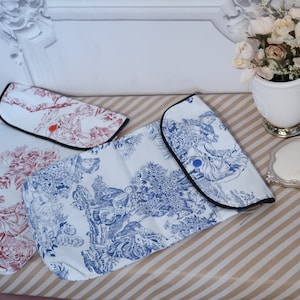 Pochette en Toile de Jouy/Pochette multi-usage/ Cadeau de Noel/Trousse made in France/Gift for her/Gift made in France/Cadeau de Noel
