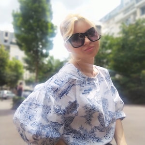 Blouse en Toile de Jouy/Top pour femme/Création française/Tissu français/Haut en Toile de Jouy/Gift made in France/Gift from Paris