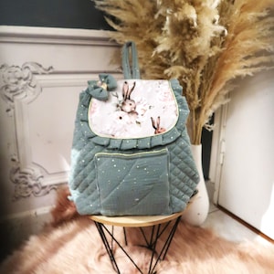 Sac à dos Alice aux pays de merveilles/sac double gaze de coton matelassée/cartable /cadeau petite fille /Accessoire école maternelle