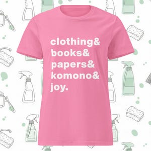 Maglietta KonMari, Abbigliamento, Libri, Documenti, Komono & Joy, Maglietta con Organizzazione Minimalista – Regalo ispirato a Marie Kondo, Scintilla di Gioia, Decluttering