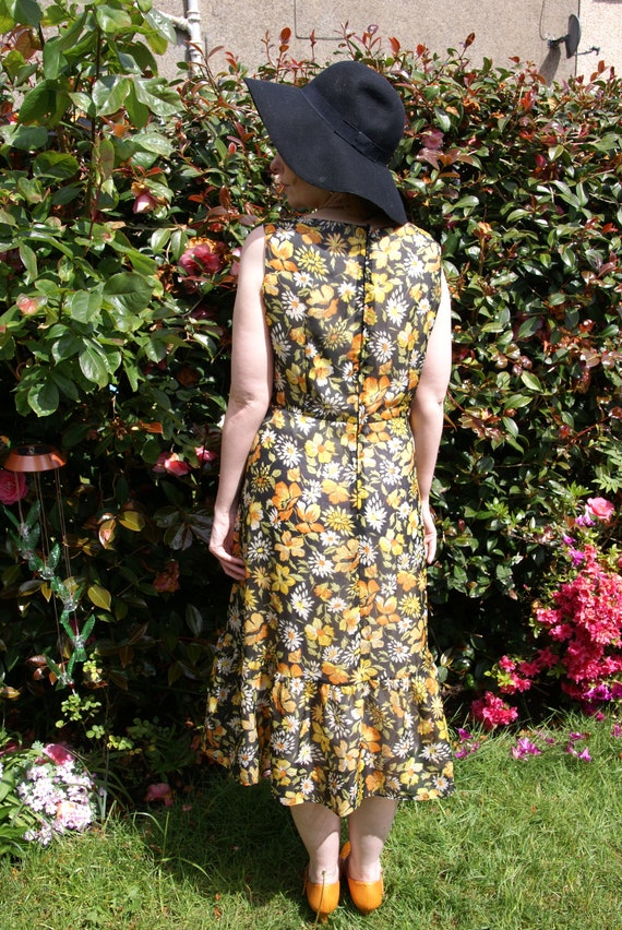 Vintage 60's 70's Black Yellow & Orange Floral Fl… - image 10