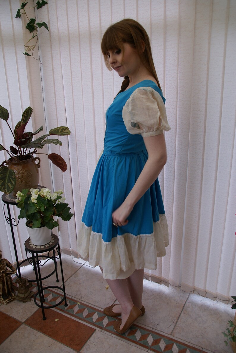 Vintage 70/'s Blue /& White Prairie Dress Lace Boho Anna Frozen Maiden Peasant Gypsy Square Dancing
