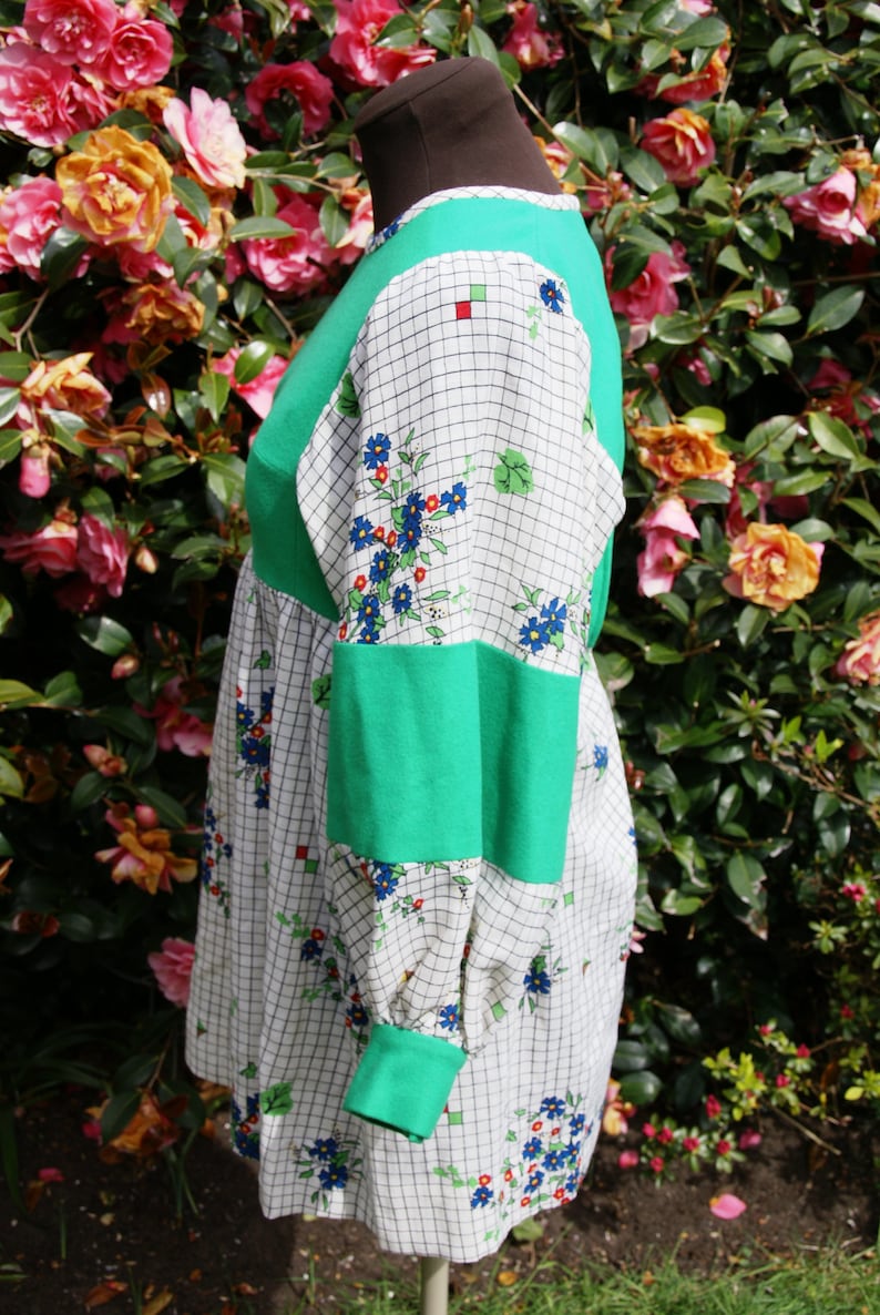Vintage 60/'s Green Cream Checked Floral Print Mini Dress Balloon Sleeves Hippy Mod UK Size 10-12