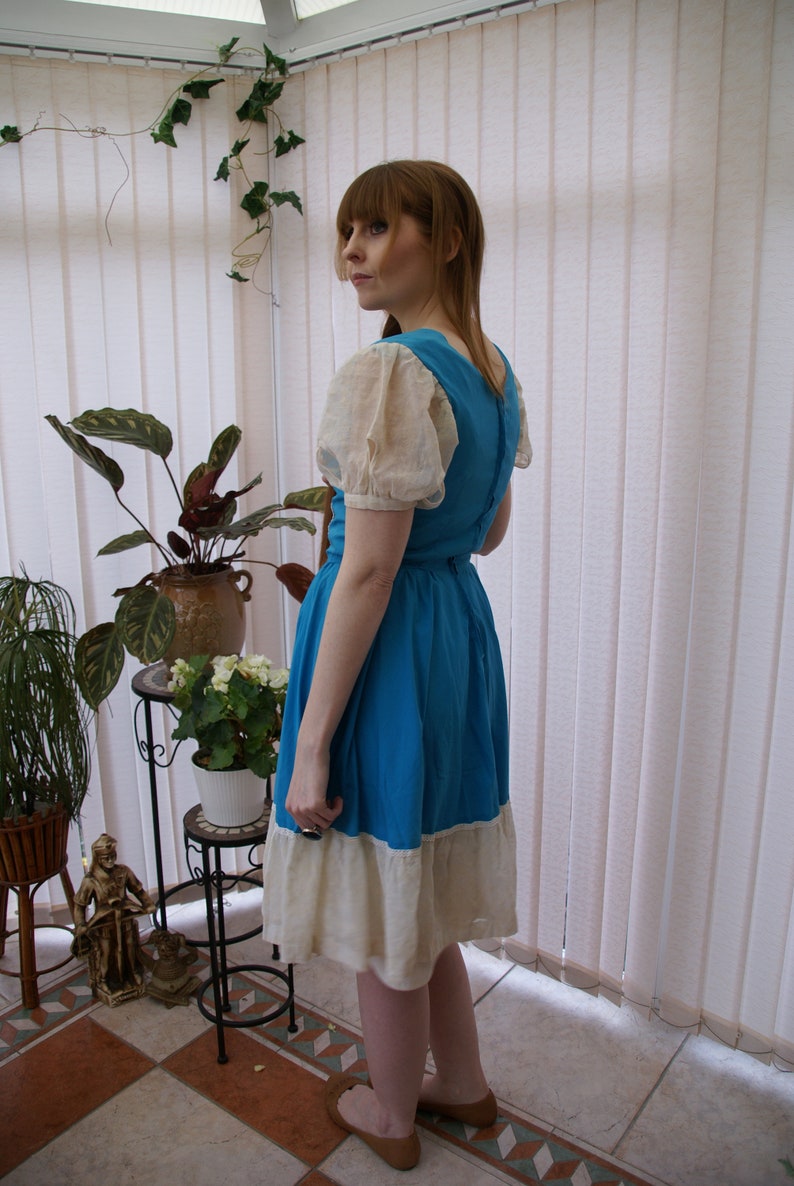 Vintage 70/'s Blue /& White Prairie Dress Lace Boho Anna Frozen Maiden Peasant Gypsy Square Dancing