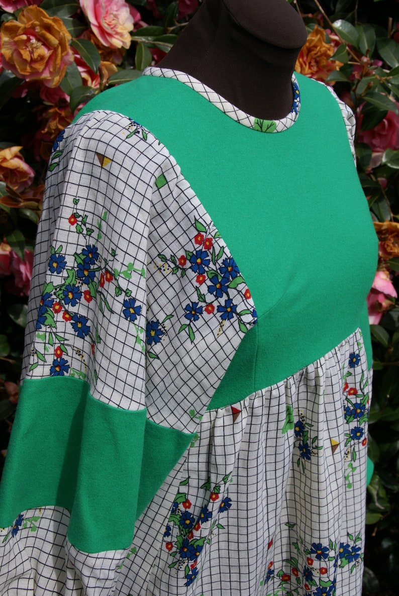 Vintage 60/'s Green Cream Checked Floral Print Mini Dress Balloon Sleeves Hippy Mod UK Size 10-12