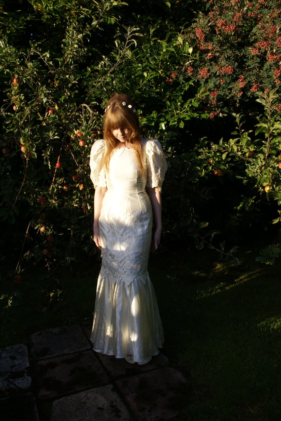 Vintage 70's Ivory Wedding Dress Mermaid Embroide… - image 2