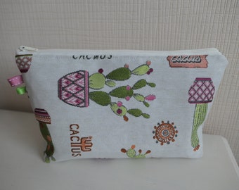 Trousse Pochette" Cactus"/Tissu ameublement/Doublée tissu coordonné/Fermeture zip