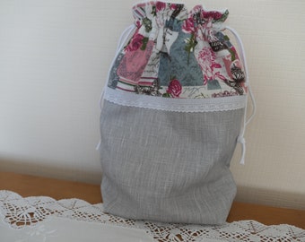 Pochon/Linen bag and linen and cotton printed fabric/Romantic spirit/Lingerie/Lined off-white fabric