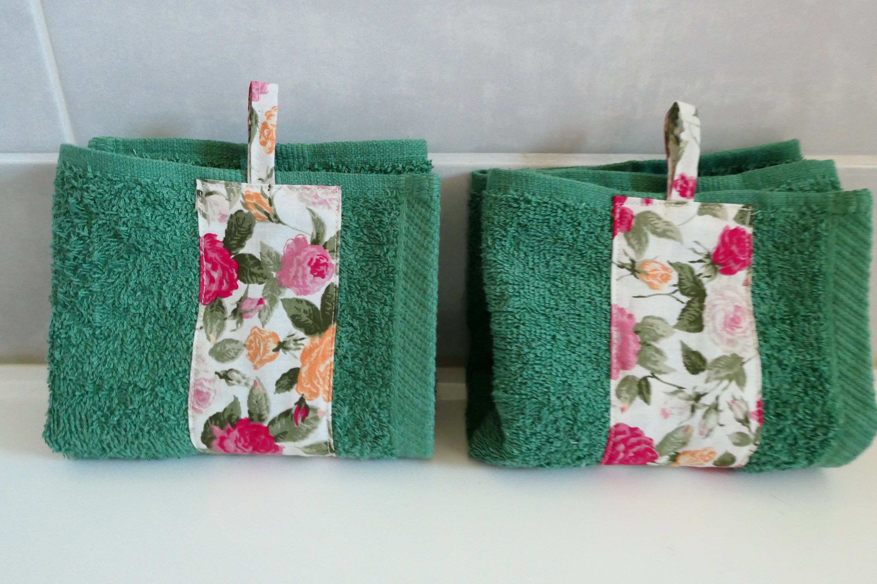 Lot 2 Serviettes d'invités/Coton Éponge Vert Pré /Coton Imprimé Fleuri