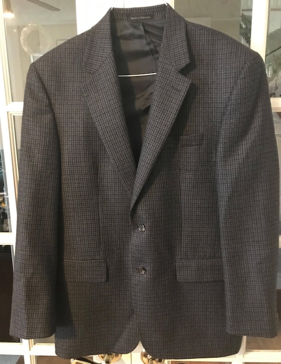 Black//White Chaps Mens Classic Fit Herringbone Sport Coat Blazer