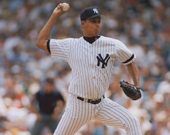 Foto autografiada de Ramiro Mendoza 8x10 - New York Yankees - Certificado por MAB Hologram