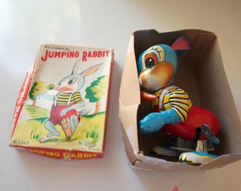 Vintage 1950s Zinn Lithographie Mechanisches springendes Kaninchen Spielzeug, Japan NOS