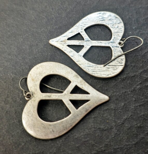 Vintage Matte Silver Dangle Cut Out Hearts With P… - image 3