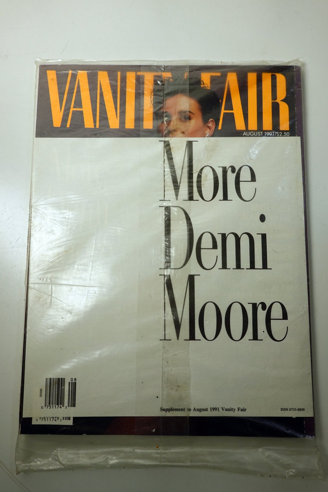 August 1991 Collectible Vanity Fair Demi Moore Nude Pregnant Photoshoot