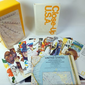National Geographic Close Up USA vintage Ensemble de cartes américaines dans un étui en plastique, en parfait état. Jamais ouvert avant ça. Tout neuf