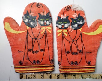 Vintage Pair of Halloween Themed Oven Gloves Pot Holders Rare Signed