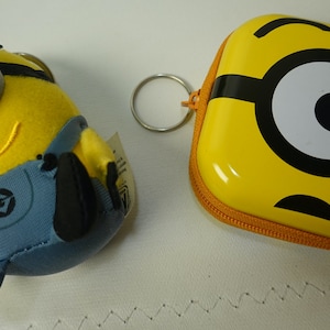 Lot of 2 Vintage Minions Gru Plush Keychain & Minion Zip CoinPouch Keychain